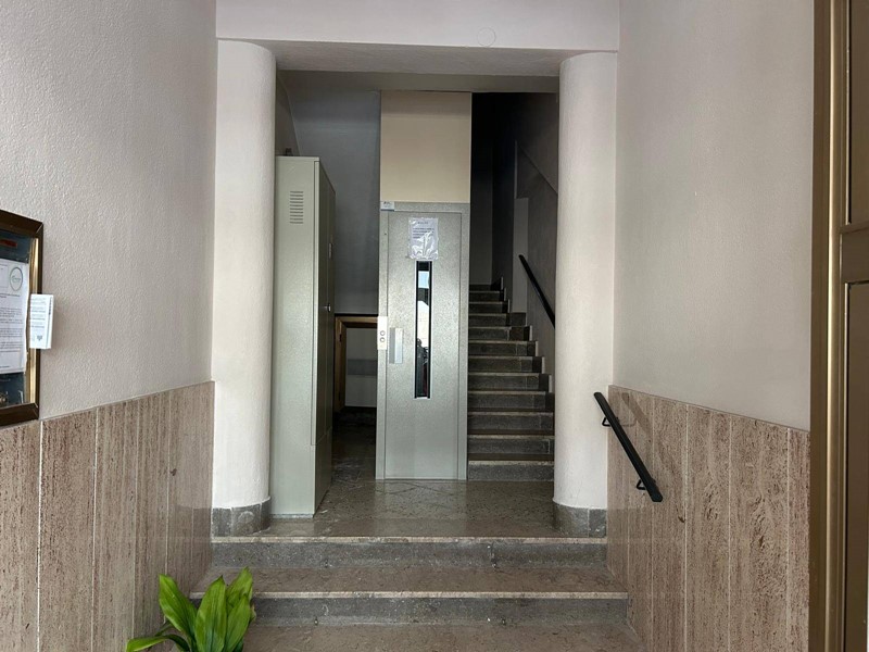 Quadrilocale in Vendita a Palermo, 150'000€, 136 m²