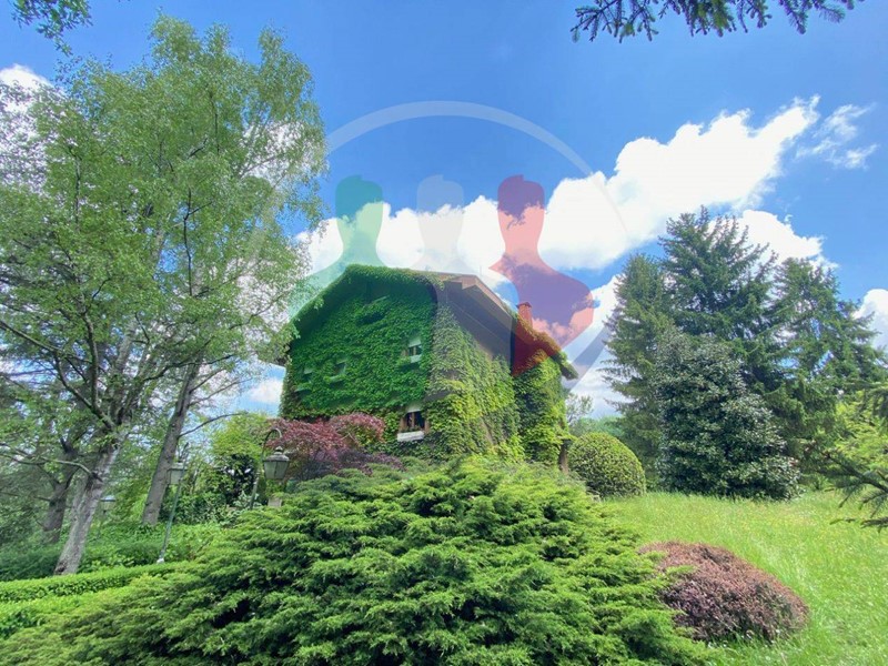 Appartamento in Vendita a Torino, 220 m²