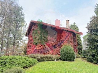 Appartamento in Vendita a Torino, 220 m²