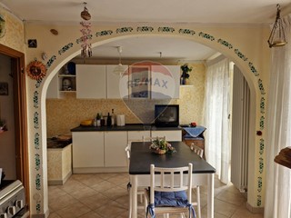 Casa Semi Indipendente in Vendita a Ateleta, 90'000&euro;, 156 m²