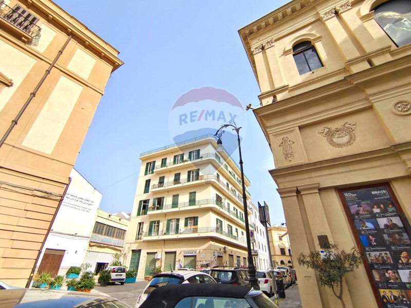 Appartamento in Vendita a Palermo, 600'000€, 200 m²
