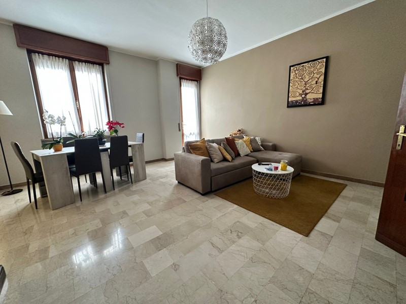 Trilocale in Affitto a Piacenza, 850€, 90 m²