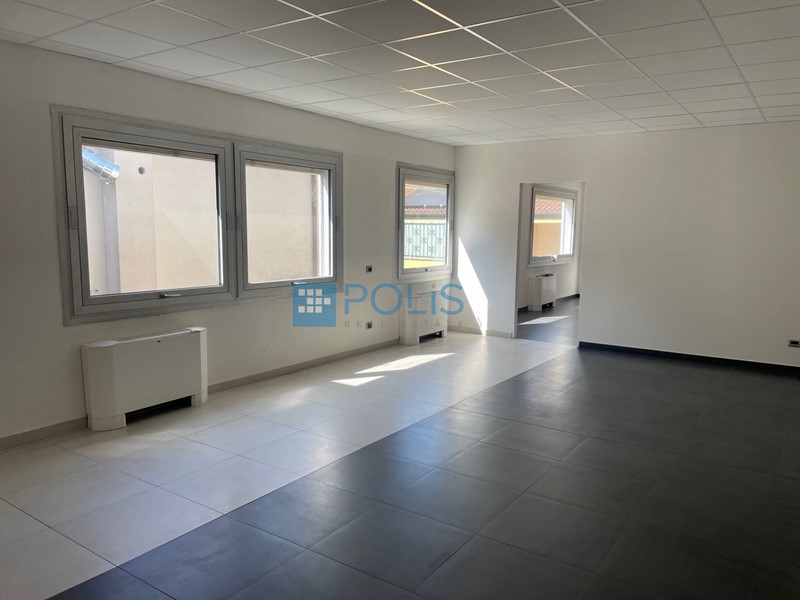 Ufficio in Affitto a Padova, 1'500€, 170 m²