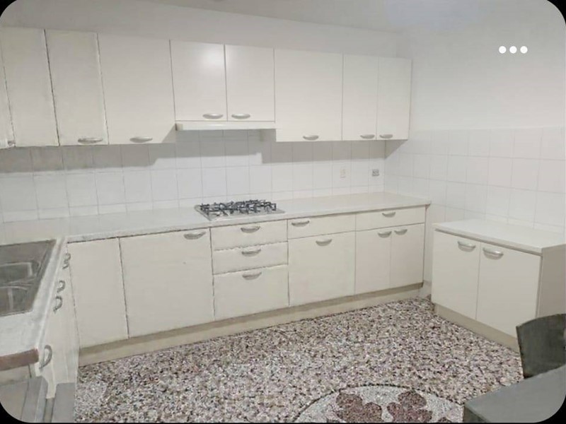Appartamento in Vendita a Genova, 85'000&euro;, 100 m²