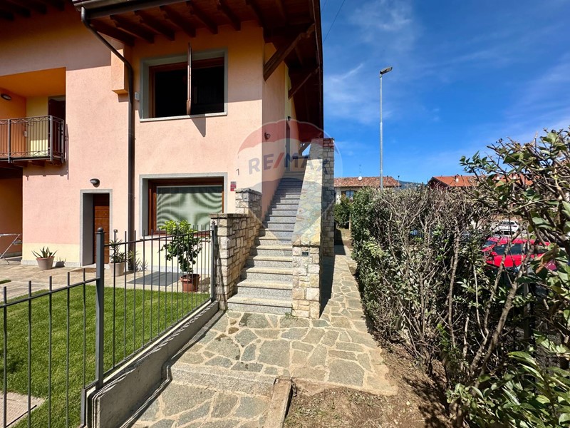 Quadrilocale in Vendita a Mapello, 298'000€, 187 m²