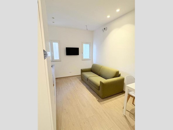 Bilocale in Affitto a Palermo, 680€, 40 m²