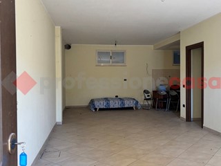 Villetta a schiera in Vendita a Alatri, 230'000€, 220 m²