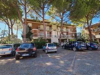 Trilocale in Vendita a Assisi, 210'000€, 205 m²