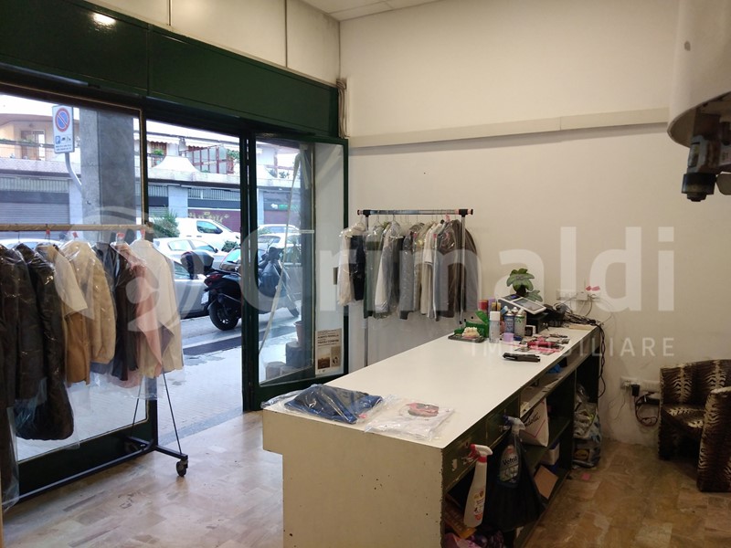 Negozio in Vendita a Cinisello Balsamo, 90'000&euro;, 55 m²