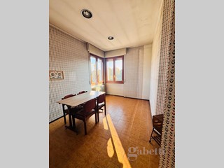 Appartamento in Vendita a Gallarate, 245'000&euro;, 260 m², con Box