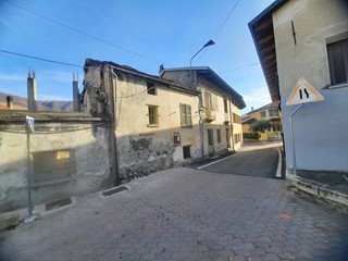Casale in Vendita a Villar Focchiardo, 65'000&euro;, 200 m²