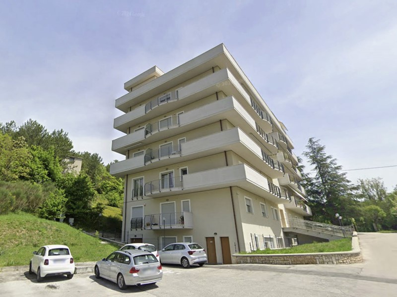 Trilocale in Vendita a L'Aquila, 200'000€, 90 m²