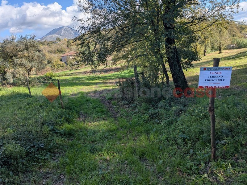 Terreno edificabile in Vendita a Cervaro, 35'000€, 2627 m²