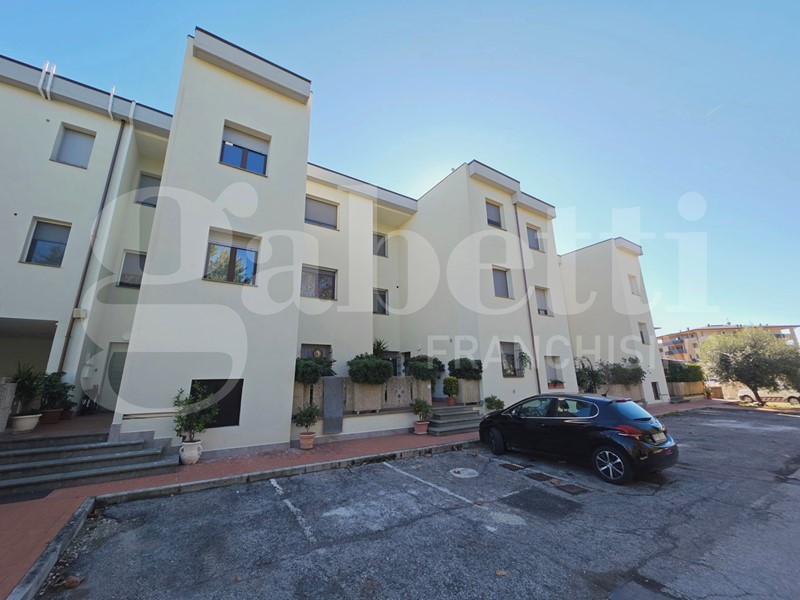 Quadrilocale in Vendita a Bastia Umbra, 165'000€, 108 m²