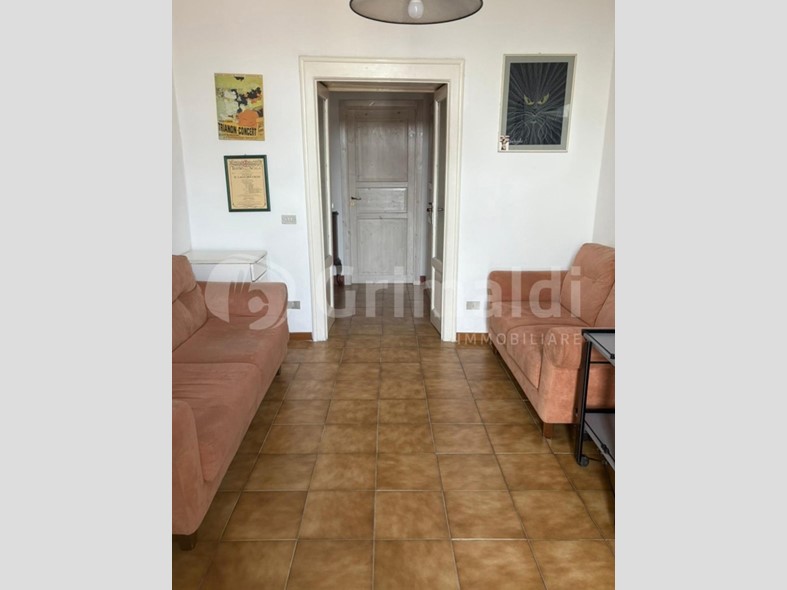 Trilocale in Vendita a Monza, 198'000€, 100 m², arredato