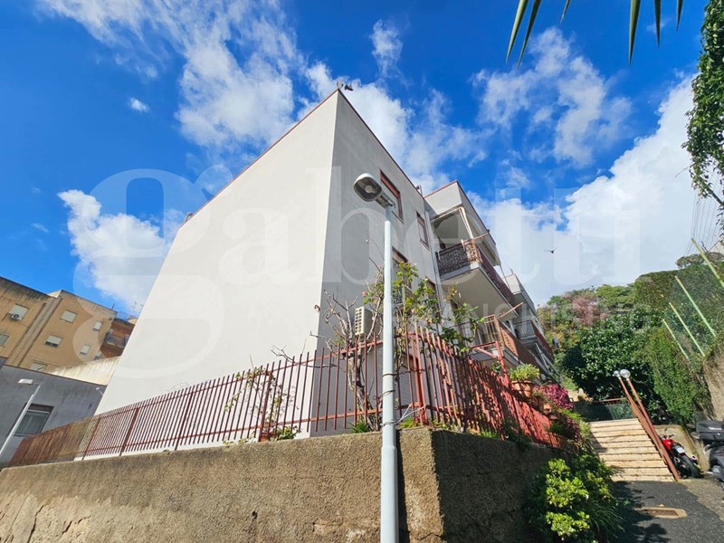 Quadrilocale in Vendita a Messina, 120'000€, 125 m²