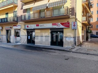 Negozio in Vendita a Benevento, 110'000€, 70 m²