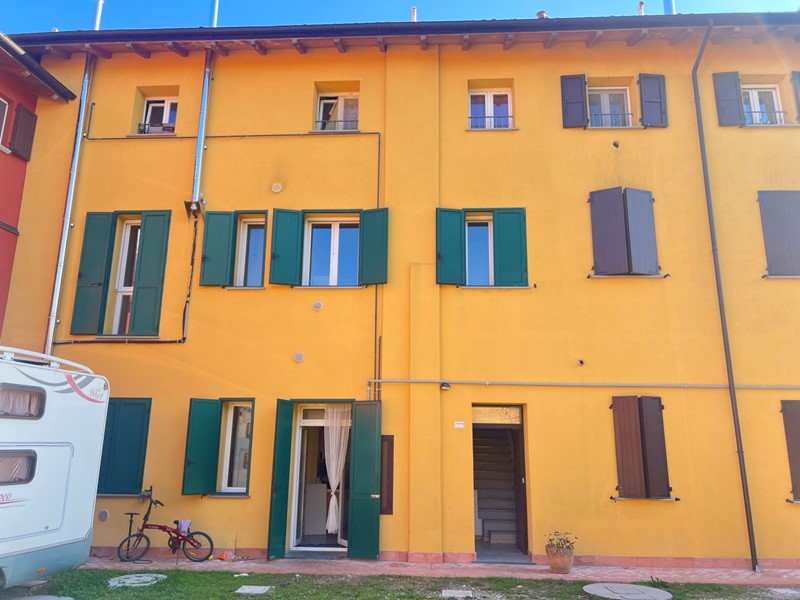 Bilocale in Vendita a Crevalcore, 75'000€, 73 m², arredato