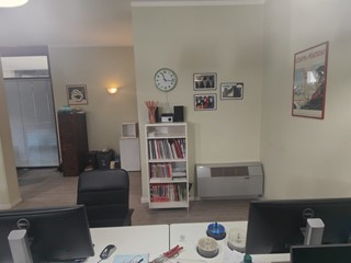 Immobile commerciale in Vendita a Reggio Emilia, zona Buco del Signore, 60'000€, 60 m²