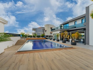 Casa Indipendente in Vendita a Catania, 620'000&euro;, 290 m², con Box