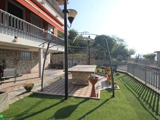 Appartamento in Vendita a San Giovanni Ilarione, 240'000€, 209 m², con Box