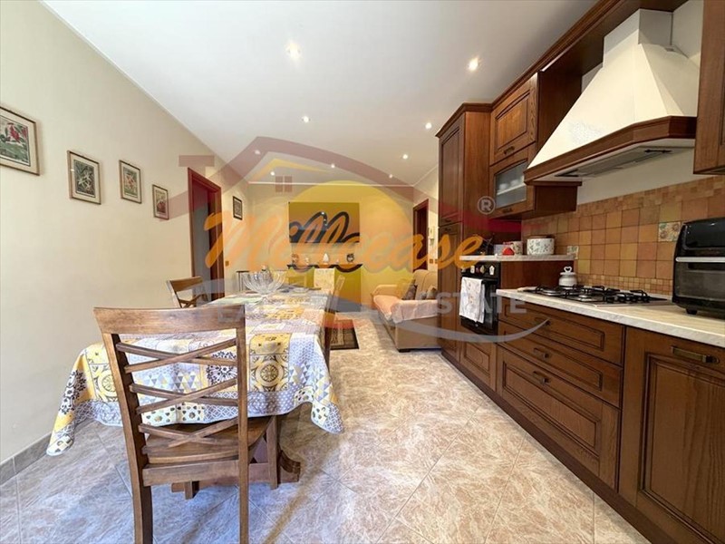 Villa in Vendita a Siracusa, zona Pizzuta, 210'000&euro;, 125 m²