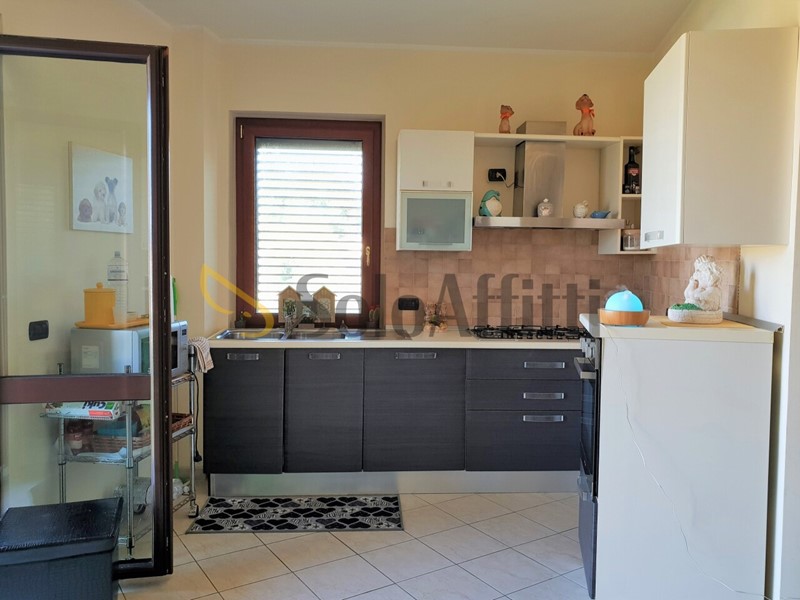 Quadrilocale in Affitto a Catanzaro, zona Lido Casciolino, 650€, 105 m², arredato