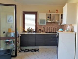 Quadrilocale in Affitto a Catanzaro, zona Lido Casciolino, 650€, 105 m², arredato