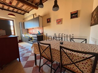 Stanza in Affitto a Siena, zona Centro storico, 420€, 100 m², arredato