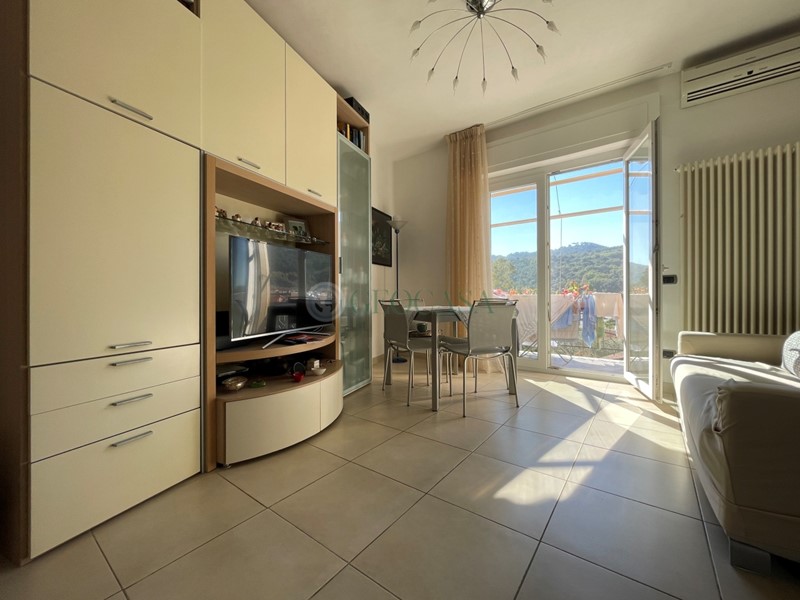 Quadrilocale in Vendita a Sarzana, 170'000€, 70 m², con Box