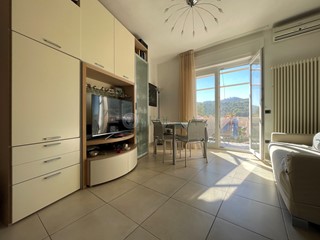 Quadrilocale in Vendita a Sarzana, 170'000€, 70 m², con Box