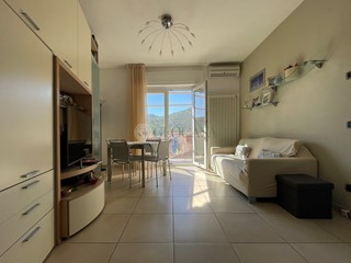 Quadrilocale in Vendita a Ameglia, zona Fiumaretta, 170'000&euro;, 70 m², con Box