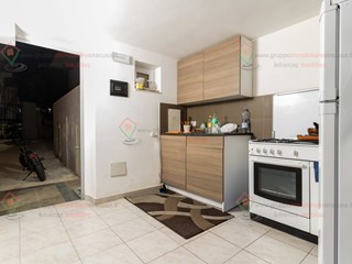 Bilocale in Vendita a Siracusa, zona Tunisi Grottasanta, 49'000€, 64 m²