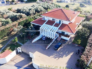 Casa Indipendente in Vendita a Borghetto Santo Spirito, 1'500'000&euro;, 352 m²