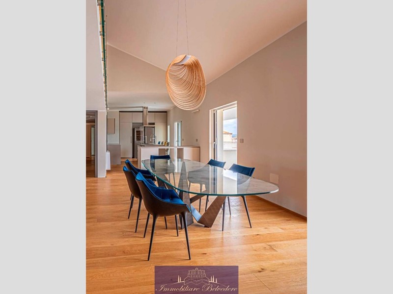 Appartamento in Vendita a Firenze, zona Coverciano, 645'000€, 115 m²
