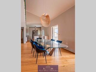 Appartamento in Vendita a Firenze, zona Coverciano, 645'000€, 115 m²