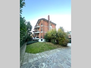 Appartamento in Vendita a Valsamoggia, zona Monteveglio, 219'000€, 160 m², con Box