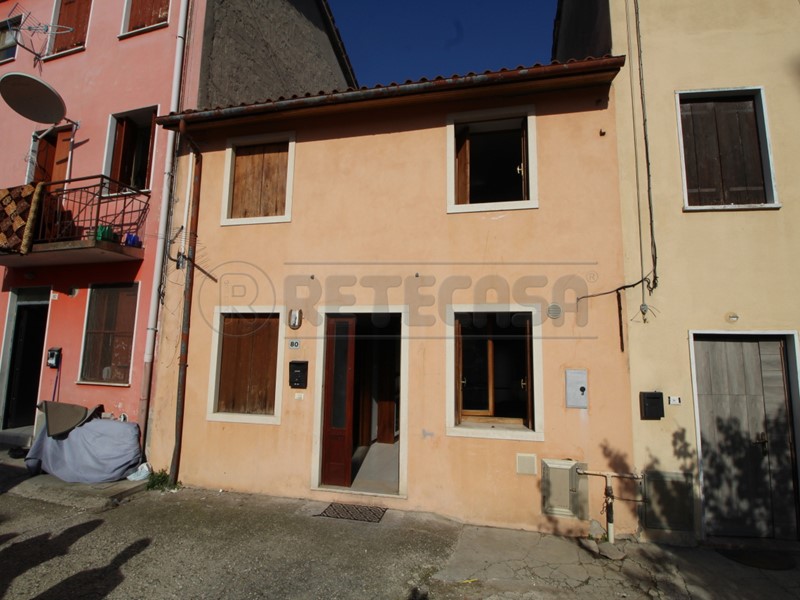 Casa Semi Indipendente in Vendita a Arzignano, 95'000€, 87 m², con Box