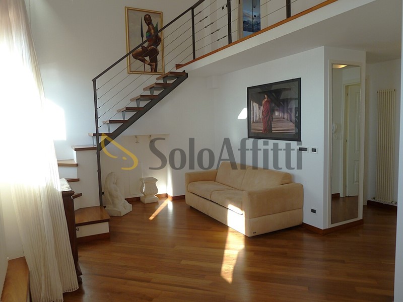 Appartamento in Affitto a Ospedaletti, 960&euro;, 84 m², arredato