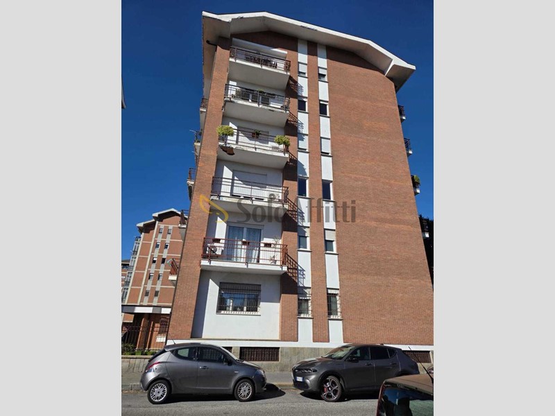 Quadrilocale in Affitto a Torino, zona Pozzo Strada, 680€, 114 m², arredato