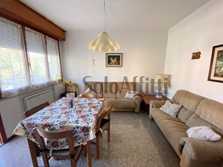Appartamento in Affitto a Rimini, zona Rivazzurra, 900&euro;, 105 m², arredato, con Box