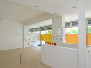 Immobile commerciale in Affitto a Rubano, 700€, 110 m²