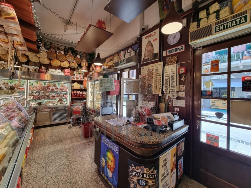 Attività commerciale in Vendita a Ventimiglia, 300'000&euro;, 160 m²