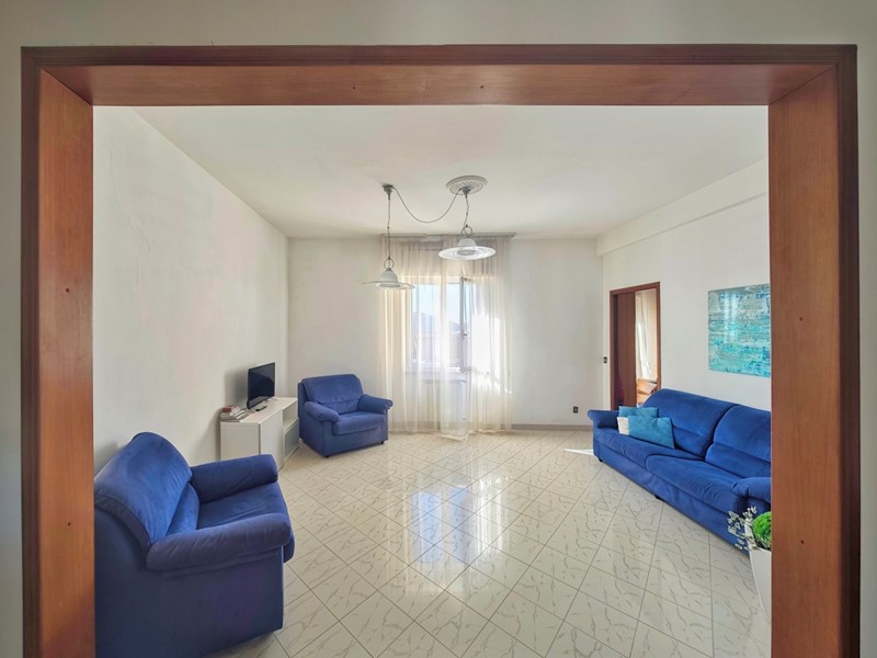 Appartamento in Vendita a Sarzana, 175'000€, , arredato