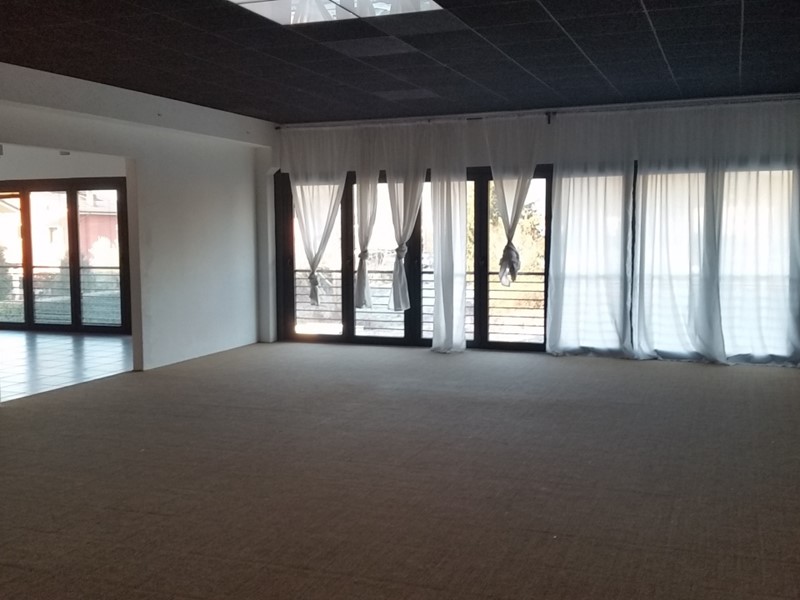 Ufficio in Vendita a Lucca, zona Sant'Anna, 195'000€, 135 m²
