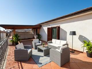 Trilocale in Vendita a Falciano del Massico, zona VIA DEI CICLAMINI, 85'000&euro;, 200 m², con Box