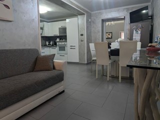 Trilocale in Vendita a Torre Annunziata, 85'000&euro;, 100 m²