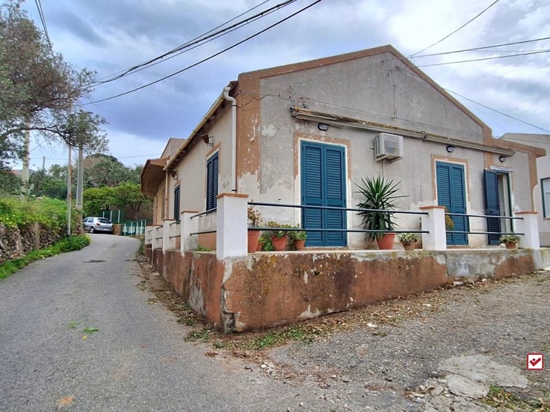 Casa Semi Indipendente in Vendita a Messina, 113'000&euro;, 125 m²