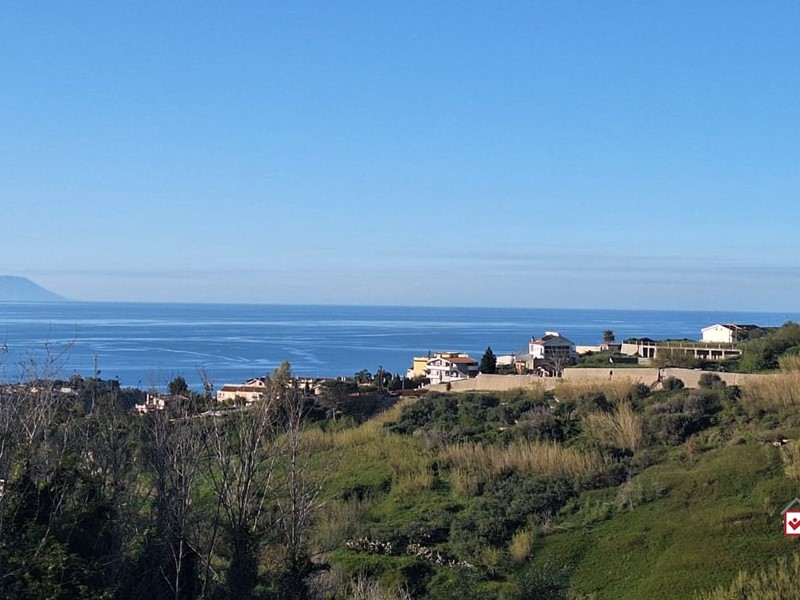 Terreno edificabile in Vendita a Roccavaldina, 15'900&euro;, 2500 m²