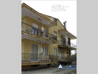 Magazzino in Vendita a Minturno, 63'000&euro;, 689 m²